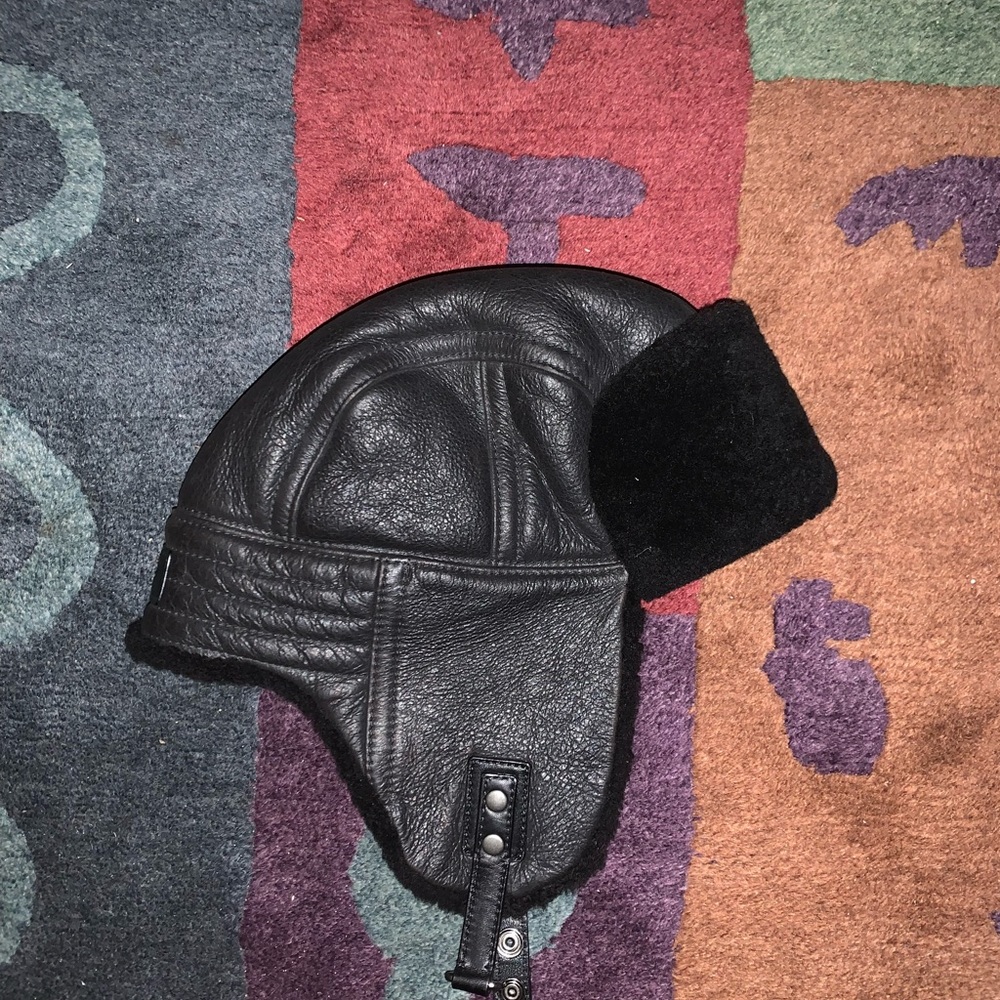 Black Coach winter hat